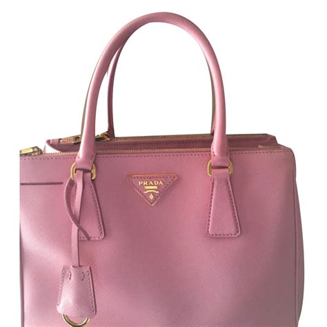 sac prada fourrure rose|Sac à Main En Cuir Rose Pâle .